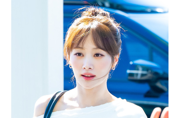 KARA・ニコル、“大胆イメチェン”で少女のような魅力炸裂！「天使かと思った」とファン大絶賛【PHOTO】