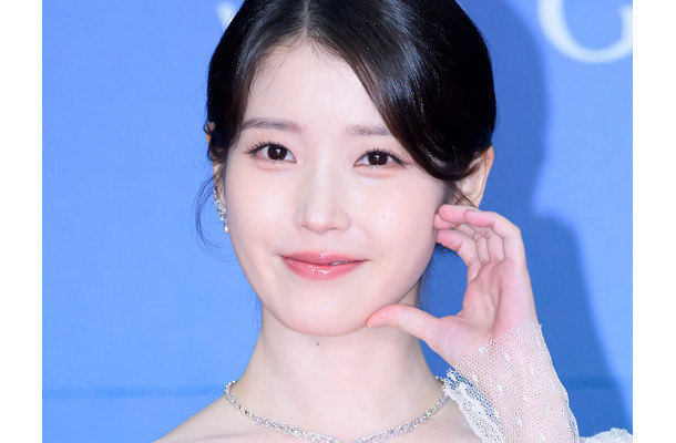 IU、デビュー後初の公式グローバルファンコミュニティを開設！世界中のUAENAと交流へ