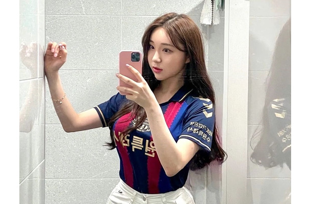 韓国チアガール、無防備すぎるキャミソールから圧巻のメリハリ…「バービー女神」とファン絶賛【PHOTO】