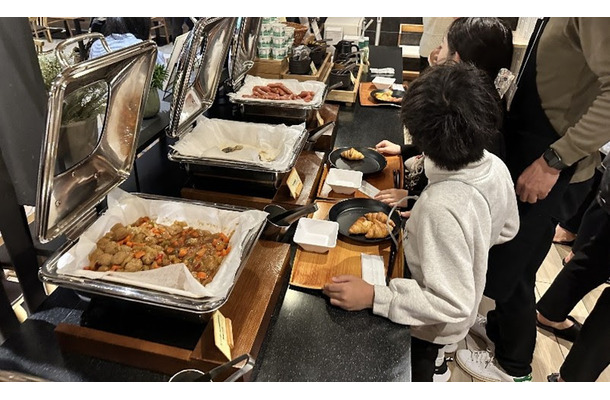 スーパーホテル「モーニング子ども食堂」当日の様子