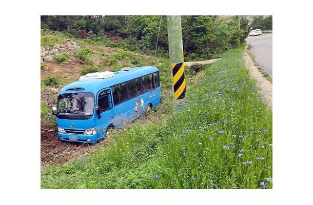 中学生ら24人を乗せた“体験学習バス”が事故…韓国・全羅南道で7人が軽傷