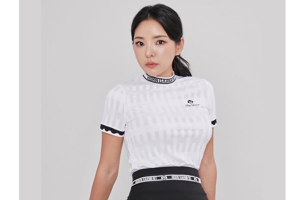 健康的なフィジカルに釘付け…韓国女子ゴルファーの近距離自撮りSHOTに「最高です！」とファン絶賛【PHOTO】