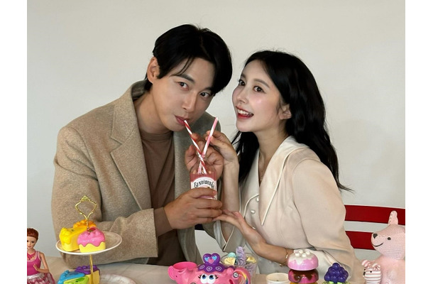 “推しの韓国俳優と結婚”した日本人女性、出産後でこの美しさ!?「ママ感ゼロ」でネット騒然【PHOTO】