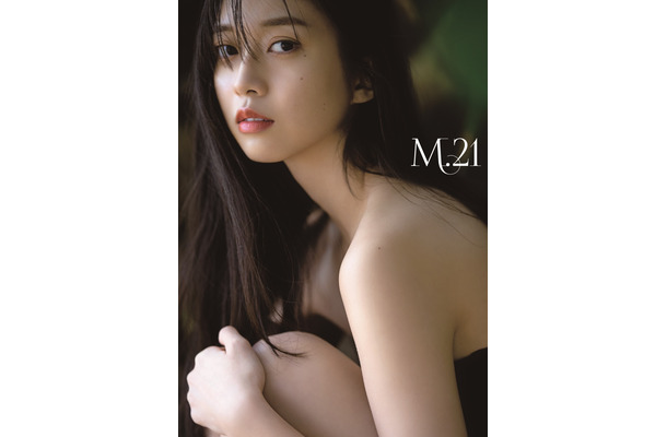 牧野真莉愛 写真集『M.21』（ワニブックス）　撮影：魵澤和之