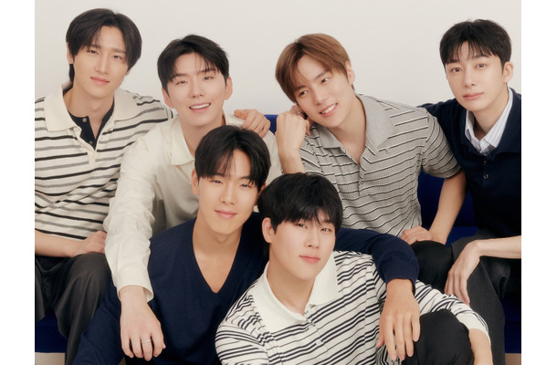 MONSTA X、デビュー10周年記念展示会を無料開催決定！仲の良さが際立つコンセプト写真公開