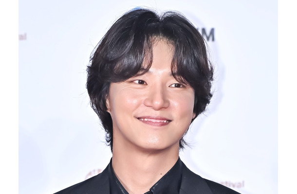 中国ファンも虜に…『不滅の恋人』ユン・シユンの“激変ビジュ”に「イケメンですね」の声続出