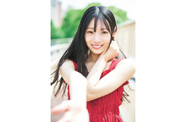 日向坂46・宮地すみれが表紙と巻頭グラビアを飾る『週刊少年チャンピオン』26号（秋田書店）