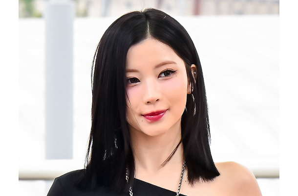 衝撃の10代…“日本人メンバー”BABYMONSTER・アサ、へそピに黒衣装が「強すぎる」【PHOTO】