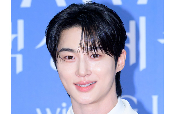 『ソンジェ』俳優ビョン・ウソク、春の思い出を公開！自然な笑顔にやられる「彼氏みたい」【PHOTO】