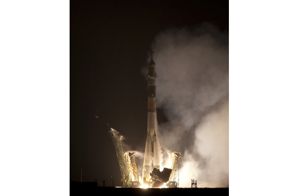 射点で打上げを待つソユーズ宇宙船