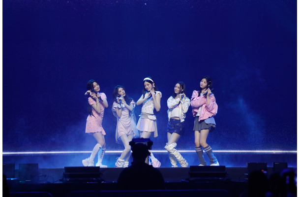 ILLIT 2025 Weverse Con Festival ステージ写真　(P)&(C) BELIFT LAB Inc.