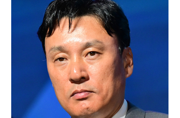 日韓通算626本塁打の元巨人助っ人、2年半で監督辞任 成績不振の責任取り “指導歴ゼロ”の挑戦に「甘くない」の声も