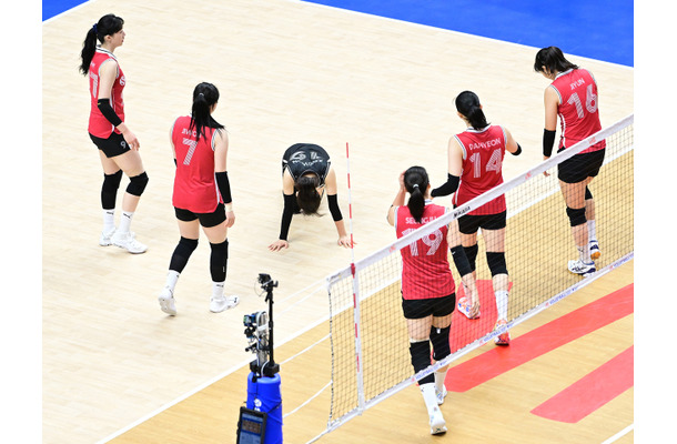 日本が快勝した裏で…韓国女子バレー、ネーションズリーグ初戦で「ブロック数1対18」のストレート完敗