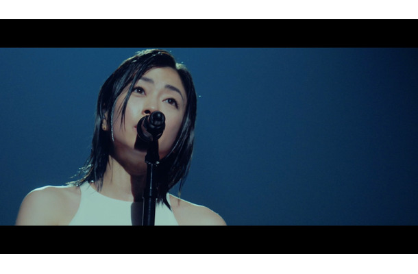 「First Love」from SCIENCE FICTION TOUR 2024