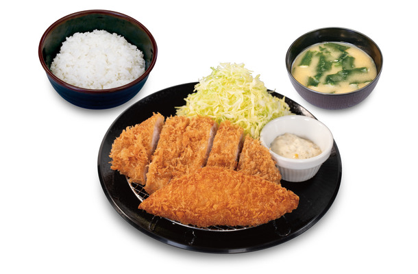 ロースかつ＆サーモンフライ定食　950円