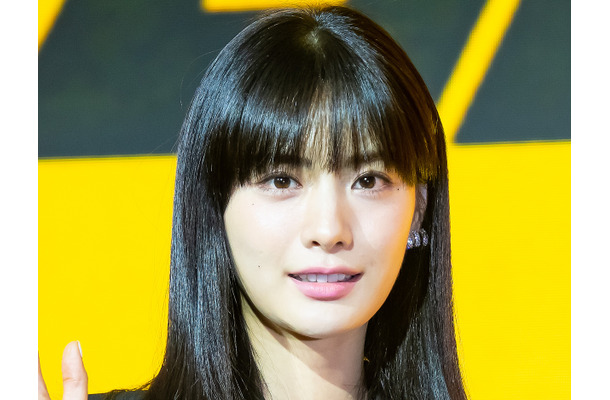 堂々と街を闊歩　全身タトゥー除去のナナ、足首には“名残”がチラリ【PHOTO】