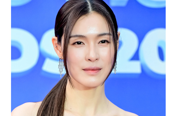 「盗みも」「殴られるのが当たり前」安室奈美恵とコラボした韓国元アイドル、壮絶家庭環境を告白