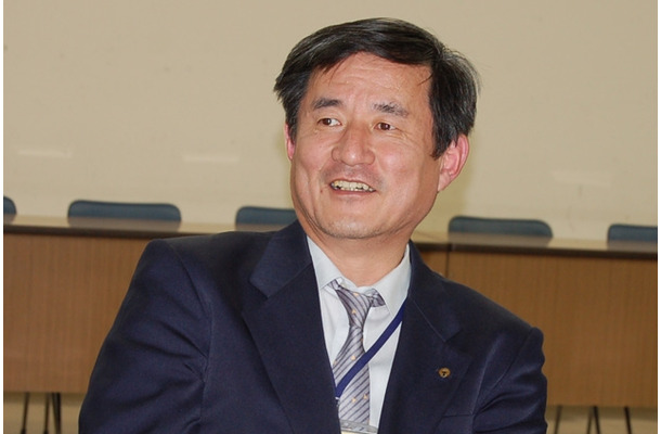 岩瀬昭彦氏