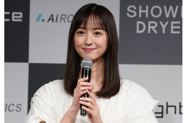 佐々木希【写真：竹内みちまろ】