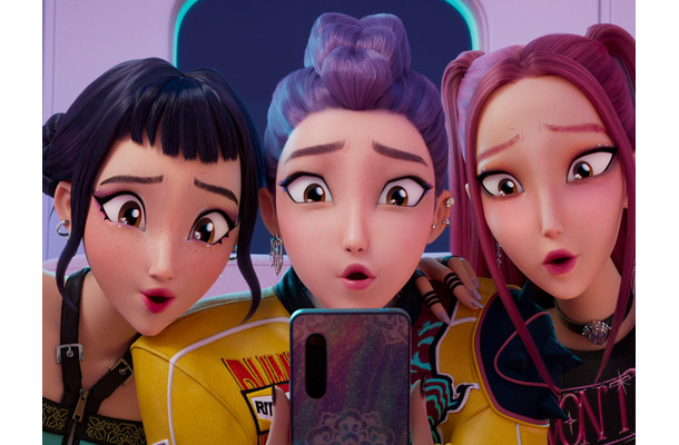 TWICEメンバーも参加したNetflixのK-POPアニメ映画OSTがビルボードチャートトップ10入り