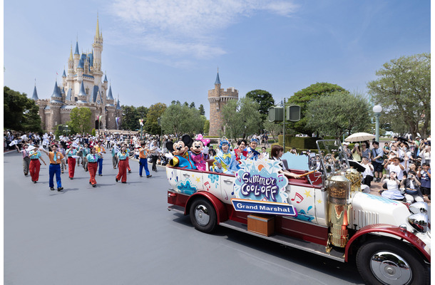 Mrs. GREEN APPLE©Disney