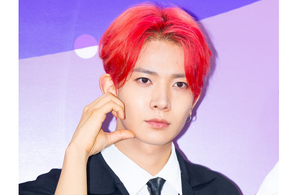 ENHYPEN・ヒスン、色気漂う“そばかすメイク”にファン悶絶！「息できない」「最高」【PHOTO】