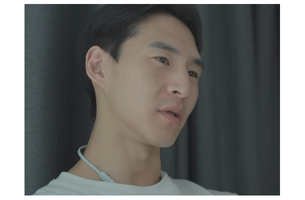 登録者205万人の韓国ユーチューバー、公約通りチャンネル削除し涙　新人として再出発へ