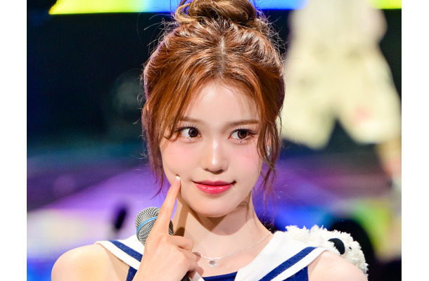 iznaの“最年少”セビ、美鎖骨にドキッ…ポニテ姿で輝く清純ビジュアル披露【PHOTO】