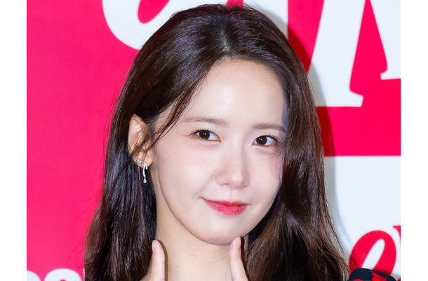 少女時代・ユナ、出演映画で衝撃的な変身を遂げる!?真っ赤な服で“夜中限定”の悪魔演じる