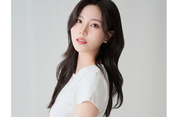 綺麗すぎてモデルかと…五輪メダリストの韓国女子スケーター、清純美貌に絶賛「ビューティフル」【PHOTO】