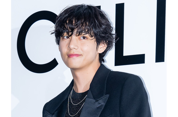 BTS・V、7年経っても色あせない人気…ソロ曲『Singularity』MVが再生回数2億回を突破！