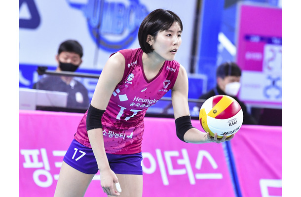 韓国女子バレー“消えた”美人エースがSVリーグ電撃参戦。いじめ騒動やケガ、引退示唆経て日本で再挑戦へ