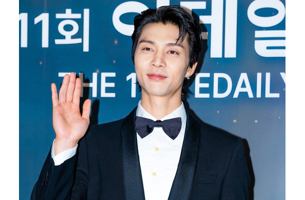 「遭遇したかった」NCT・ジャニー、185cmの“異次元スタイル”際立つ東京観光SHOTに反響【PHOTO】