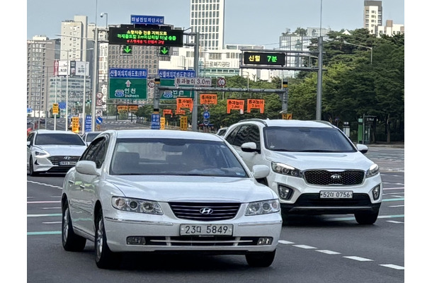 スマホの爆発に注意！最高気温38℃のソウル、車内は90℃に　専門機関が警鐘