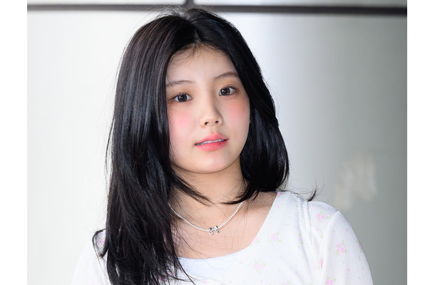 これは反則…ILLIT・ウォンヒ、オン眉ポニーテールSHOTにファン胸キュン「可愛すぎる」【PHOTO】