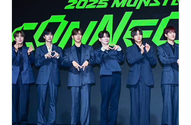 ショヌが脱いだ姿も話題！MONSTA X、初の“びしょ濡れフェス”出演で圧倒的存在感放つ