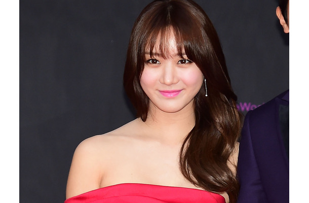 メリハリ肉体にショートパンツから伸びる美健脚　双子育てる韓国シンママ女優の完璧ボディ【PHOTO】