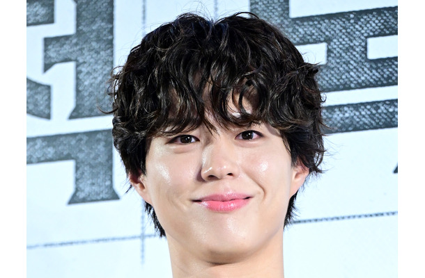 俳優パク・ボゴム、ラジオ番組にサプライズ登場！日本から帰国後すぐに駆け付けリスナー感動