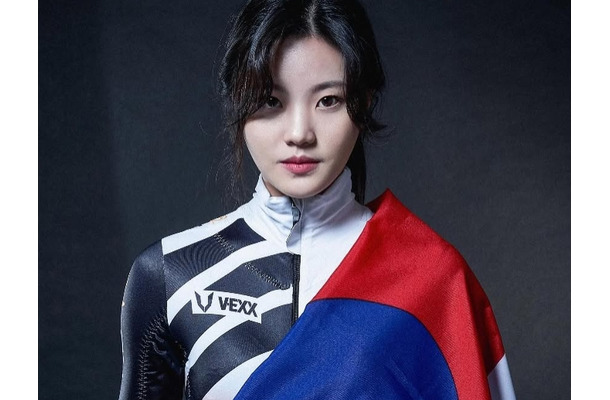 韓国の美しきオリンピックメダリスト、大胆スイムウェアを突如披露！完璧スタイルで視線強奪【PHOTO】