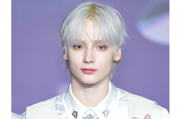 「彼氏ですか？」TXT・ヒュニンカイ、街灯に照らされた横顔ショットにファン悶絶！【PHOTO】