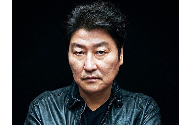 “国宝俳優”ソン・ガンホ、G-DRAGONと同僚に　ギャラクシーコーポレーション初の俳優
