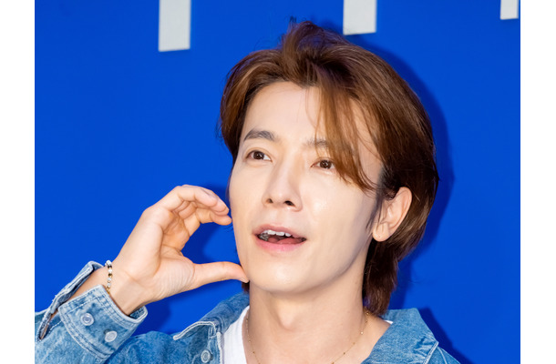 「歯磨きしてるだけなのにイケメン」SUPER JUNIOR・ドンヘ、不意打ちSHOTに視線釘付け【PHOTO】