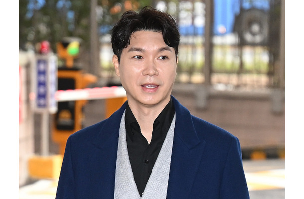 「女が大好き。ゴムまで片付けた」と裁判中に両親から非難された韓国タレント　実兄夫婦の横領裁判が再び延期