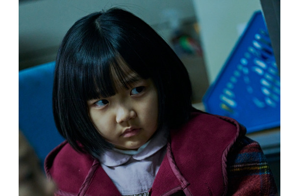 撮影当時は若干7歳、韓国の恐るべき天才子役に注目！『侵蝕』本編映像が解禁