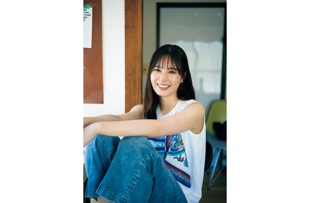 『B.L.T.2025年10月号』ローソンエンタテインメント購入特典ポスター【小坂菜緒（日向坂46）】（裏）
