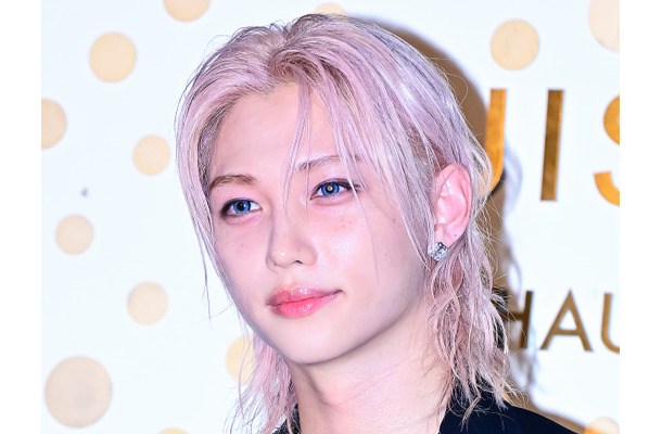 Stray Kids・フィリックス、舞い降りてきたピンク髪の天使「こんな美しい人おる？」【PHOTO】
