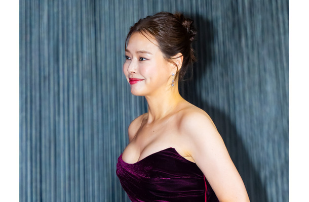 42歳韓国女優が予定通り第2子出産、母子ともに健康　直前に大きなお腹で制作発表会登壇し話題【全文】