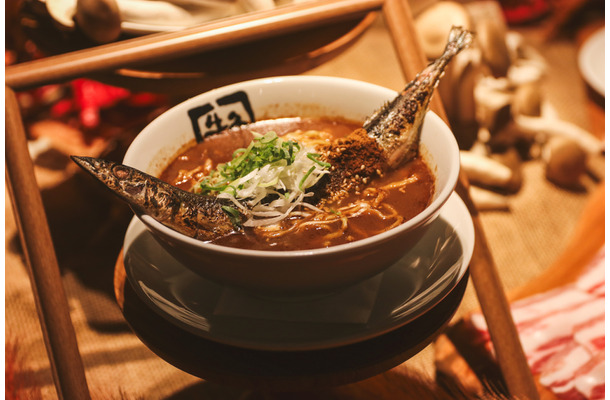 牛角流秋刀魚ラーメン【撮影／平木昌宏】