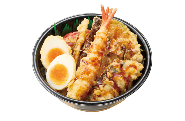 月見天丼：740円（税込）