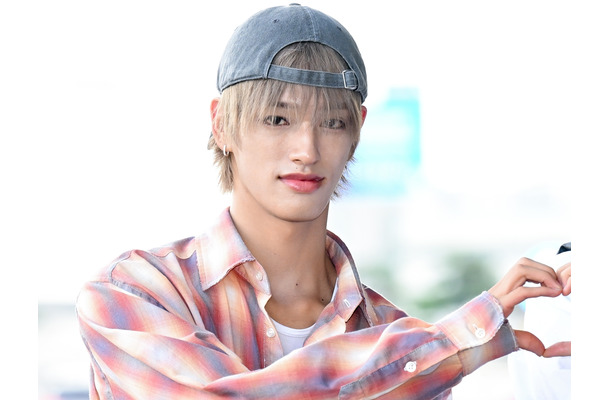 「エモすぎる」“NiziUの弟”NEXZ・セイタ、映画のワンシーンのようなお散歩SHOTに反響【PHOTO】